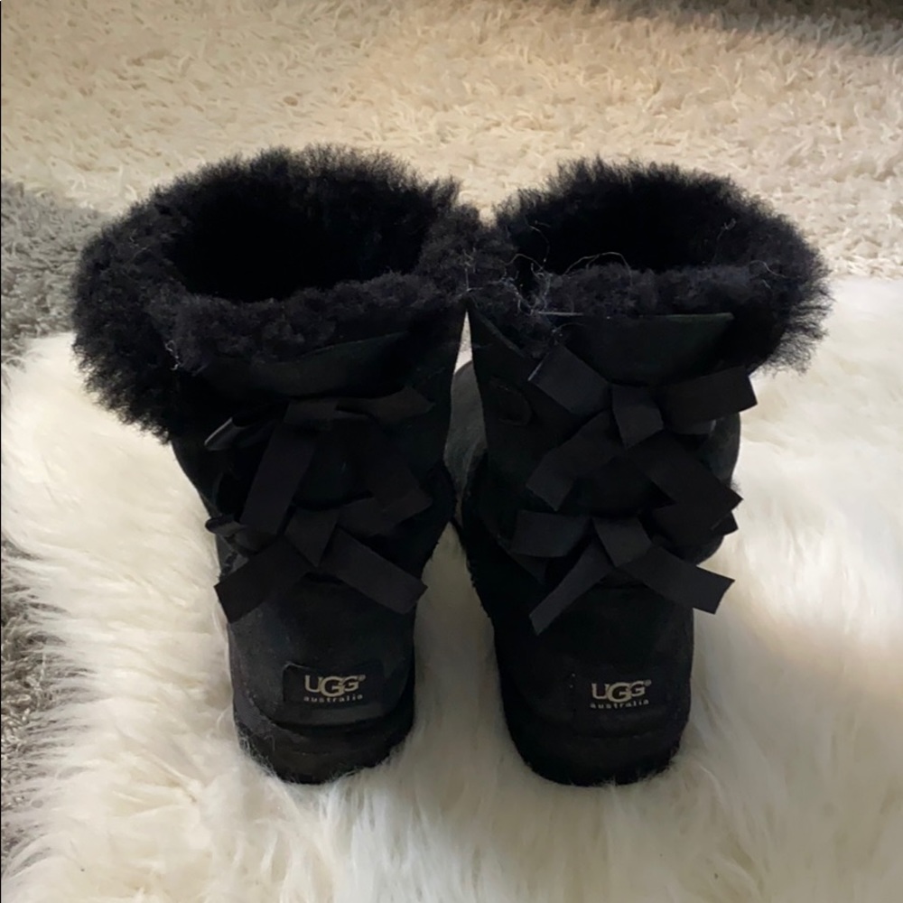 Bow uggs